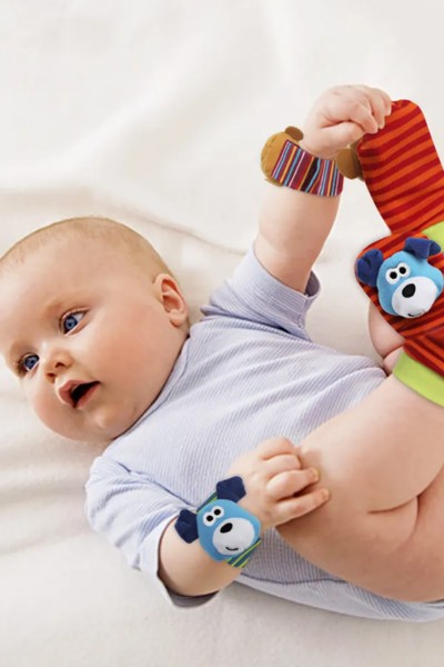 Skarpetki na nóżki grzechotka 2SZT.