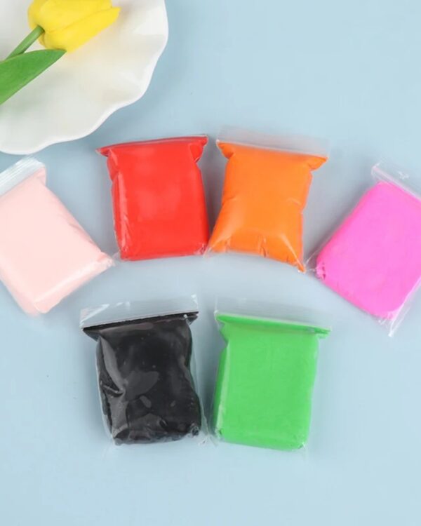 Piankolina plastelina glina 12 kolorów Piankolina plastelina glina 12 kolorów